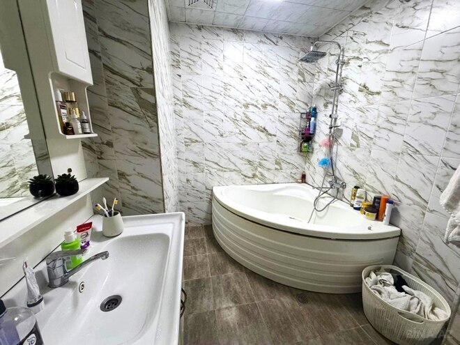 Продаётся 3-комн. новостройка 115 м², м. Кара Караев, photo 10 from 14