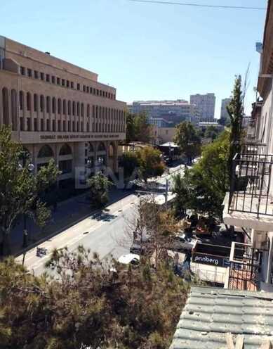 Satılır 1 otaqlı köhnə tikili 25 m², Elmlər Akademiyası m., photo 1 from 9