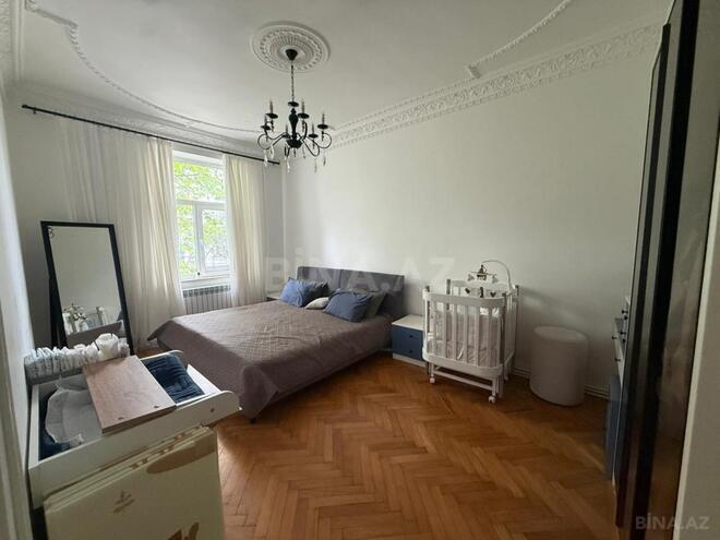 Продаётся 3-комн. вторичка 80 м², м. Низами, photo 4 from 12