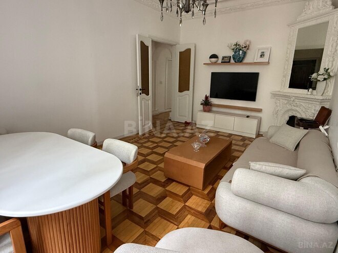 Продаётся 3-комн. вторичка 80 м², м. Низами, photo 5 from 12