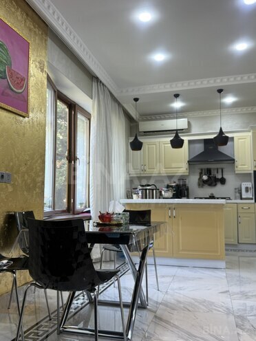 Satılır 3 otaqlı köhnə tikili 120 m², Sahil m., photo 27 from 32