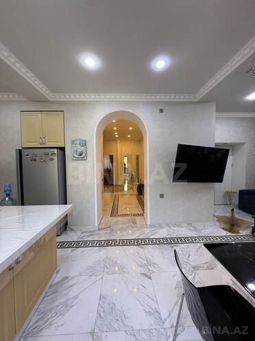 Satılır 3 otaqlı köhnə tikili 120 m², Sahil m., photo 21 from 32