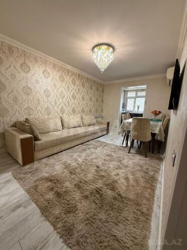 Продаётся 2-комн. вторичка 35 м², м. Халглар Достлугу, photo 1 from 12