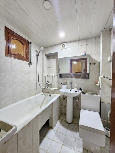 Satılır 3 otaqlı köhnə tikili 65 m², İnşaatçılar m., photo 14 from 18