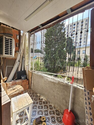 Satılır 3 otaqlı köhnə tikili 65 m², İnşaatçılar m., photo 16 from 18