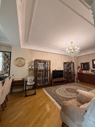 Satılır 2 otaqlı yeni tikili 65 m², İnşaatçılar m., photo 1 from 18