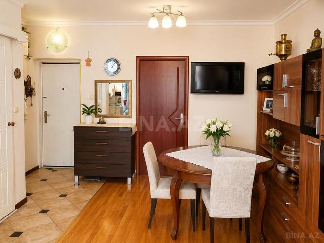 Satılır 2 otaqlı köhnə tikili 55 m², Şah İsmayıl Xətai m., photo 3 from 8