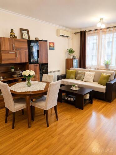 Satılır 2 otaqlı köhnə tikili 55 m², Şah İsmayıl Xətai m., photo 1 from 8