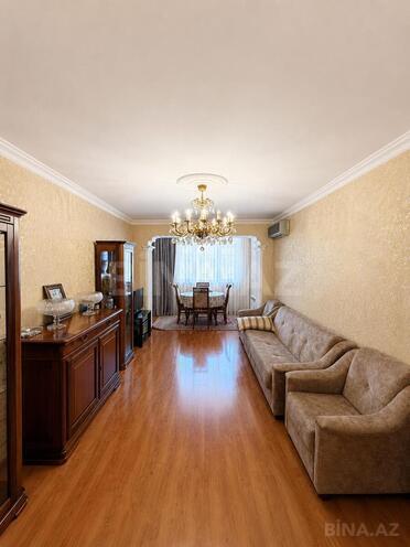 Satılır 3 otaqlı köhnə tikili 75 m², Elmlər Akademiyası m., photo 1 from 14
