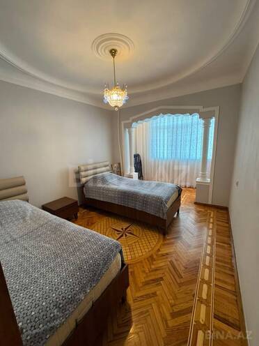 Satılır 3 otaqlı köhnə tikili 100 m², 8-ci mikrorayon q., photo 9 from 18