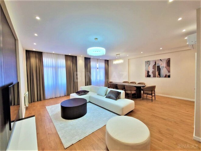 Сдается 3-комн. новостройка 180 м², м. Низами, photo 1 from 30