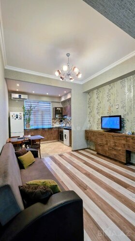 Сдаётся 3-комн. новостройка 80 м², м. Ази Асланов, photo 1 from 14