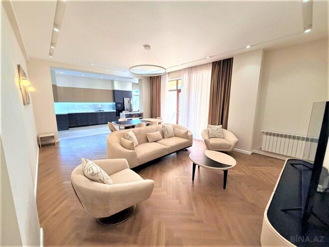 Сдается 3-комн. новостройка 180 м², м. Низами, photo 3 from 21