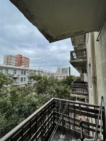 Satılır 3 otaqlı köhnə tikili 80 m², 28 May m., photo 11 from 14