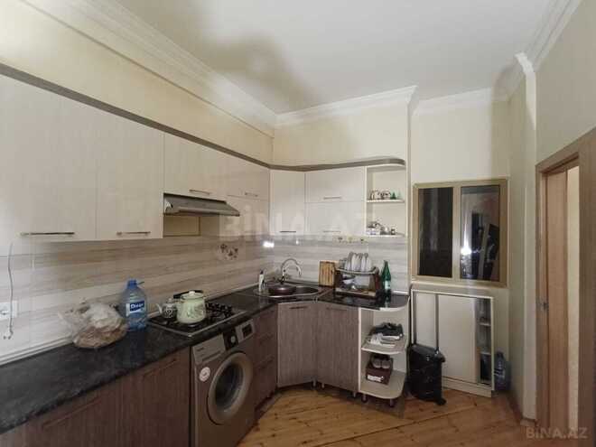 Продаётся 2-комн. вторичка 65 м², м. Элмляр Академиясы, photo 6 from 12