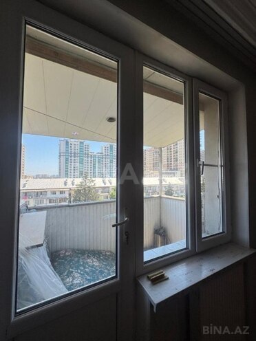 Satılır 3 otaqlı köhnə tikili 70 m², İnşaatçılar m., photo 13 from 14