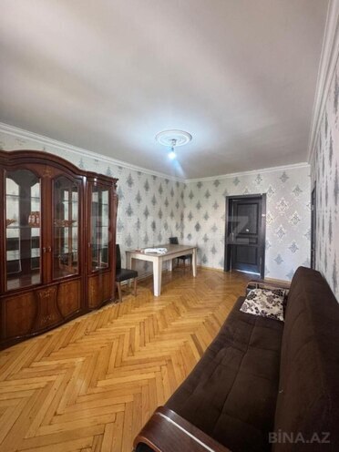 Satılır 3 otaqlı köhnə tikili 70 m², İnşaatçılar m., photo 1 from 14