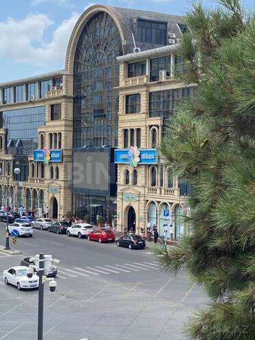 Продаётся 3-комн. вторичка 70 м², м. Элмляр Академиясы, photo 1 from 14