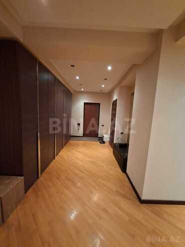 İcarəyə verilir 4 otaqlı yeni tikili 260 m², 28 May m., photo 17 from 22