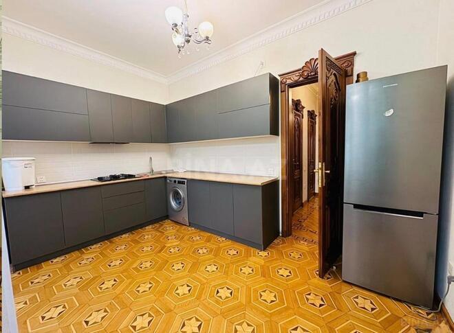 İcarəyə verilir 3 otaqlı yeni tikili 131 m², Gənclik m., photo 4 from 14