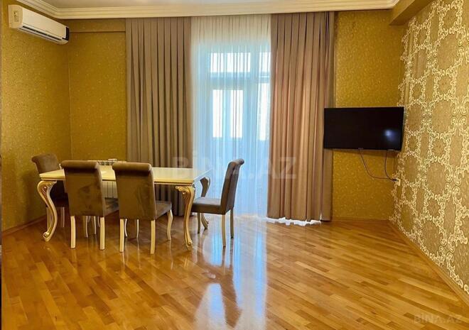 Сдаётся 2-комн. новостройка 80 м², м. Иншаатчылар, photo 3 from 10