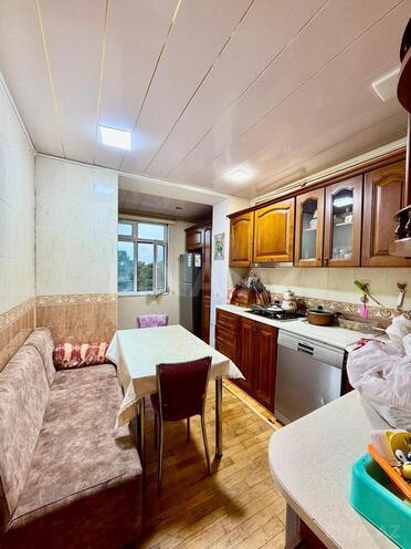Продаётся 3-комн. вторичка 80 м², м. Кара Караев, photo 5 from 9
