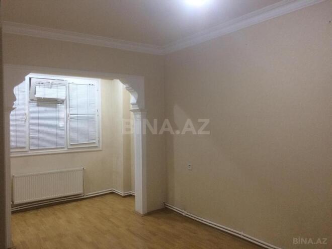 Продаётся 4-комн. вторичка 90 м², photo 1 from 13