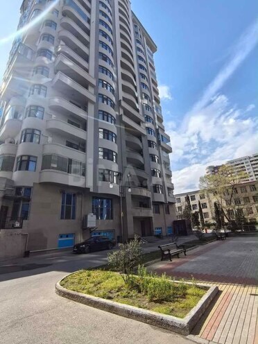 Продаётся 3-комн. новостройка 165 м², Насиминский  р., photo 1 from 21