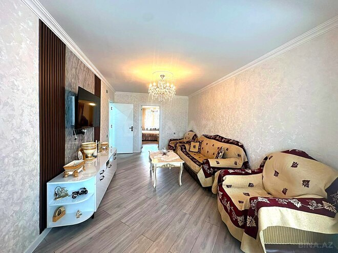 Продаётся 3-комн. вторичка 70 м², м. Нефтчиляр, photo 4 from 13