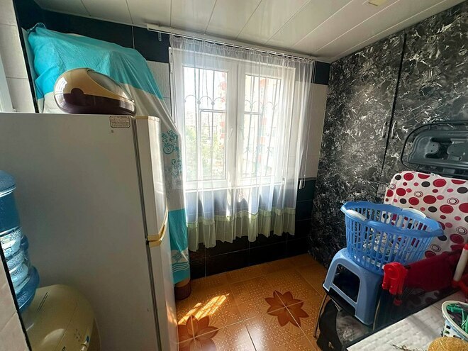 Продаётся 3-комн. вторичка 70 м², м. Нефтчиляр, photo 8 from 13