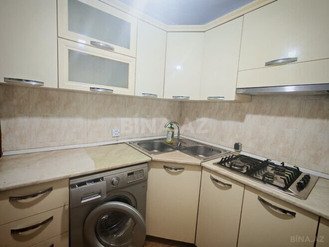 Продаётся 3-комн. вторичка 65 м², м. Иншаатчылар, photo 12 from 18