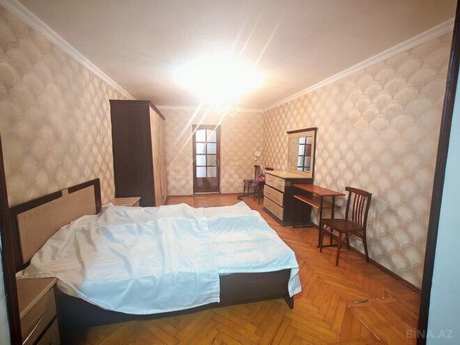 Продаётся 3-комн. вторичка 65 м², м. Иншаатчылар, photo 8 from 18