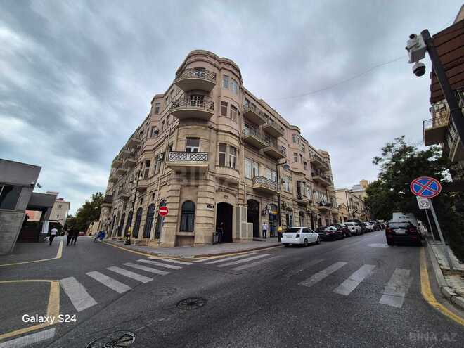 Продается 2-комн. вторичка 66 м², м. Ичеришехер, photo 3 from 14