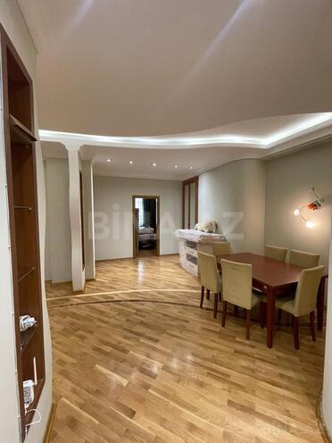 İcarəyə verilir 3 otaqlı yeni tikili 130 m², 8 Noyabr m., photo 13 from 17