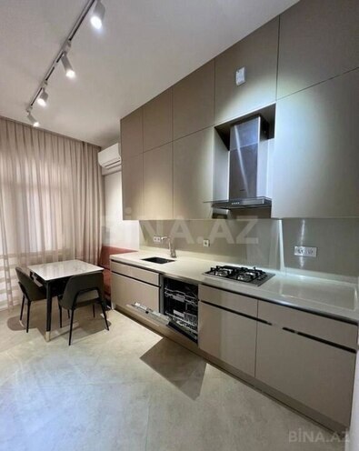 İcarəyə verilir 3 otaqlı yeni tikili 145 m², 28 May m., photo 17 from 18