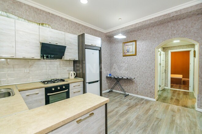 İcarəyə verilir 2 otaqlı köhnə tikili 68 m², Sahil m., photo 7 from 30