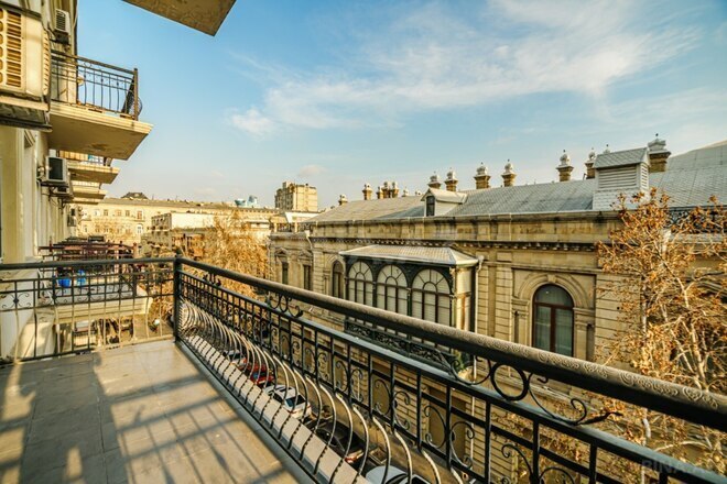 İcarəyə verilir 2 otaqlı köhnə tikili 68 m², Sahil m., photo 19 from 30