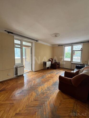 Satılır 2 otaqlı köhnə tikili 52 m², Gənclik m., photo 1 from 14