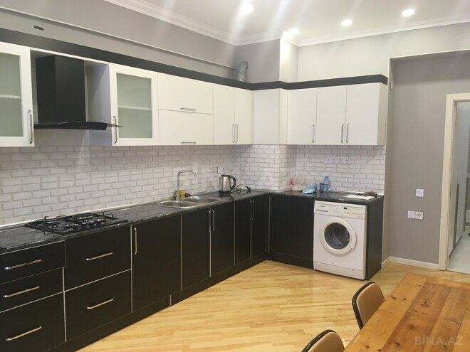 Сдаётся 2-комн. новостройка 82 м², м. Иншаатчылар, photo 9 from 16