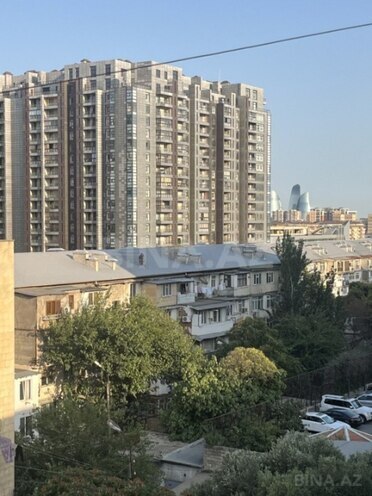 Satılır 2 otaqlı köhnə tikili 45 m², İnşaatçılar m., photo 8 from 9
