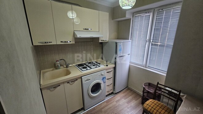 Satılır 2 otaqlı köhnə tikili 55 m², Yasamal r., photo 17 from 21