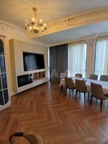 Сдаётся 3-комн. новостройка 170 м², м. Низами, photo 1 from 27