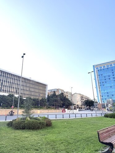 Satılır 3 otaqlı köhnə tikili 100 m², Nizami m., photo 1 from 17
