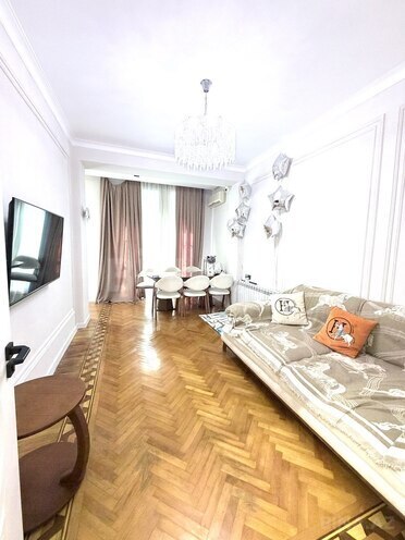 Satılır 3 otaqlı köhnə tikili 100 m², Nizami m., photo 3 from 17
