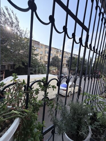 Satılır 3 otaqlı köhnə tikili 100 m², Nizami m., photo 13 from 17
