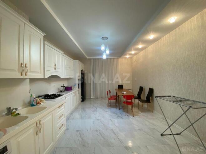 İcarəyə verilir 4 otaqlı yeni tikili 210 m², 28 May m., photo 3 from 11