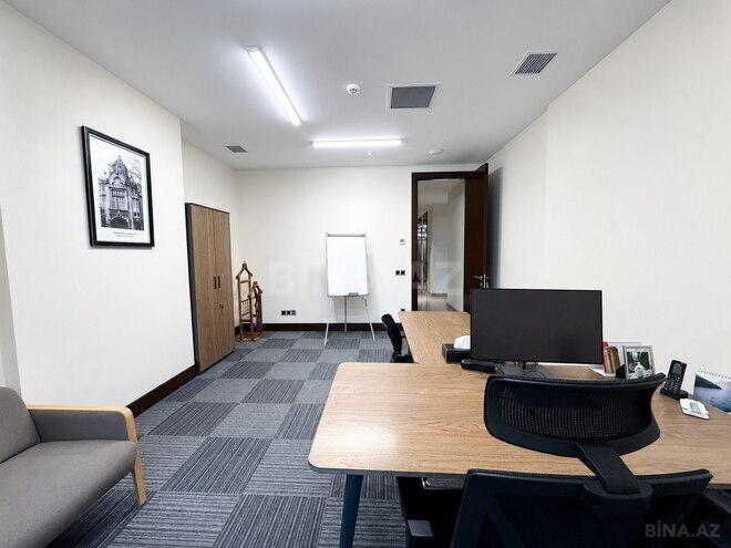 İcarəyə verilir 12 otaqlı ofis 545 m², 28 May m., photo 23 from 31