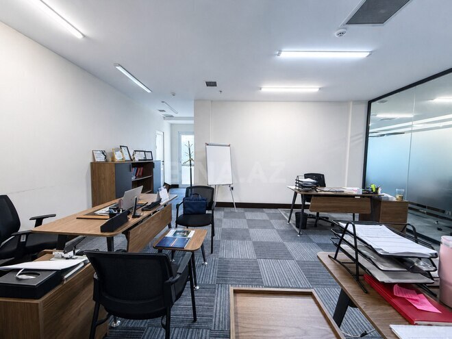İcarəyə verilir 12 otaqlı ofis 545 m², 28 May m., photo 20 from 31