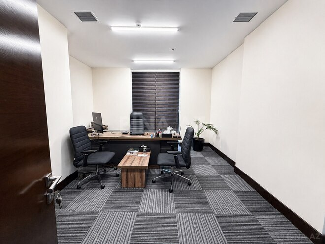 İcarəyə verilir 12 otaqlı ofis 545 m², 28 May m., photo 24 from 31
