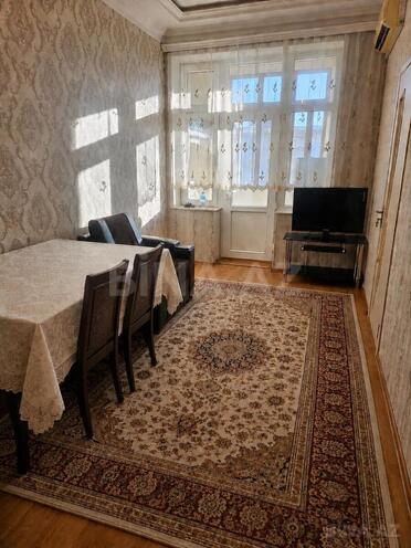 Satılır 2 otaqlı köhnə tikili 50 m², Gənclik m., photo 1 from 13
